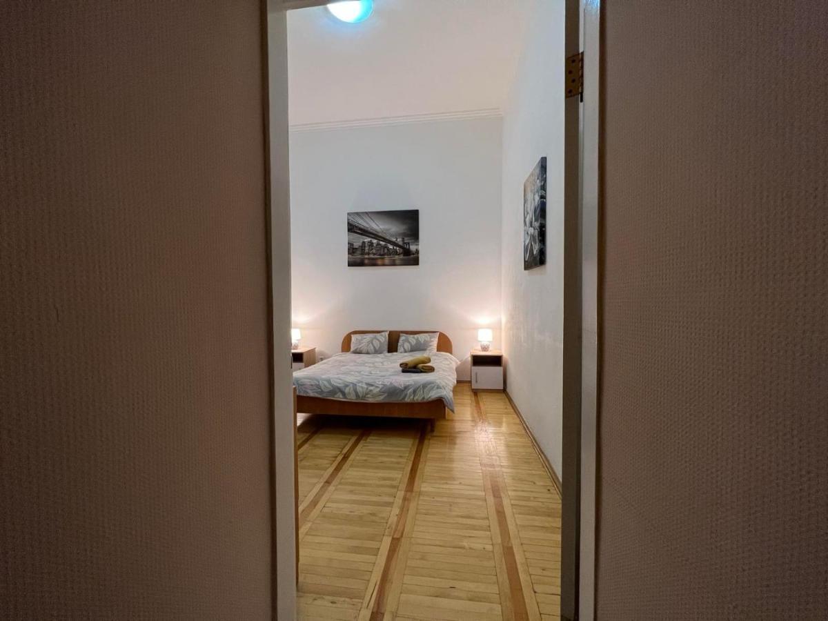 Apartment In The Historic Center Κίεβο Εξωτερικό φωτογραφία
